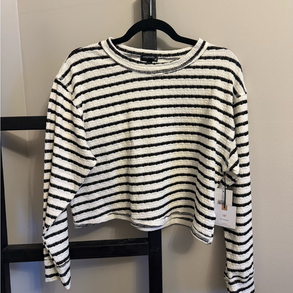Originality Crop Long Sleeve Top - Picture 2 of 5